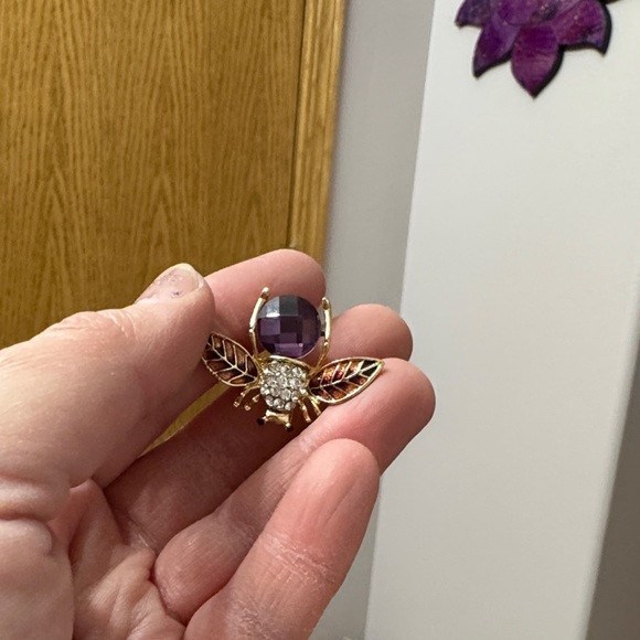 Gold and Purple Bee Brooch - Picture 6 of 6